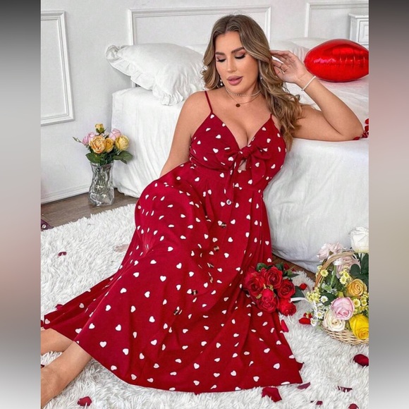 Retro Chic Scarlet Dress with white Hearts - Picture 1 of 6